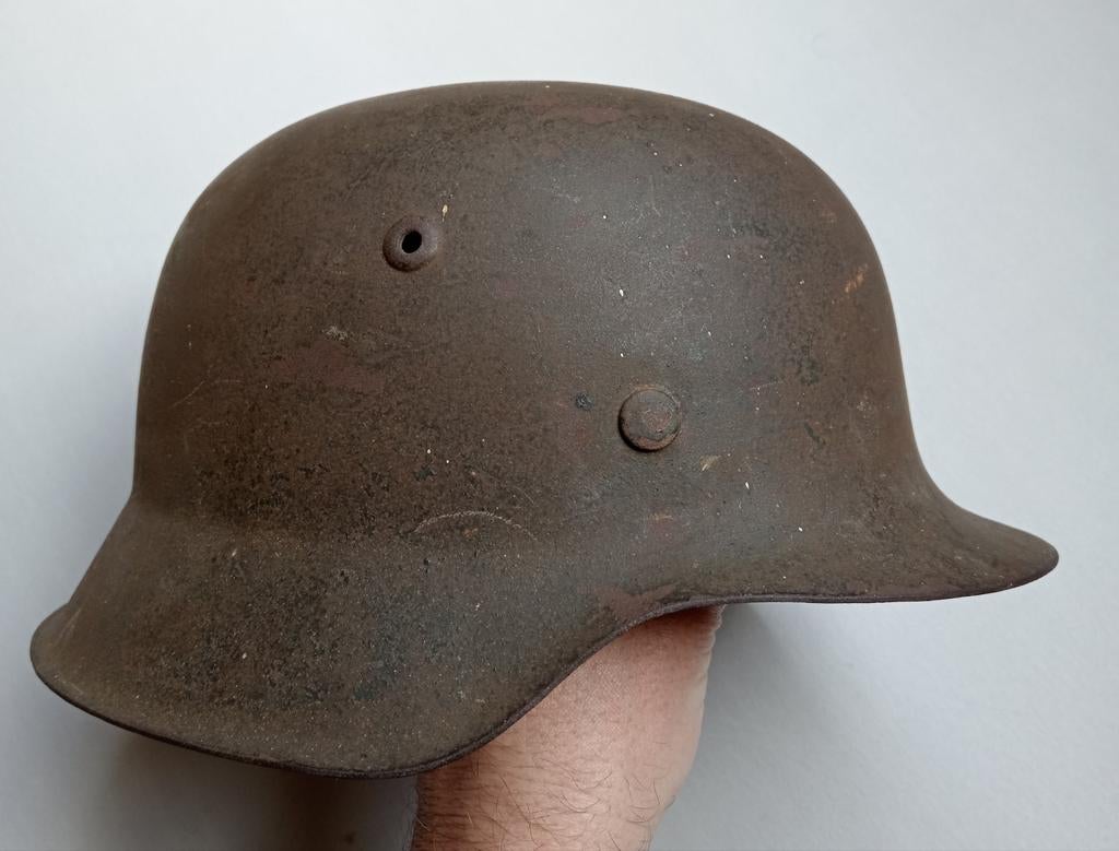 Duitse wo2 originele M42 hkp66 combat helm Wehrmacht, Ophalen of Verzenden, Landmacht, Helm of Baret