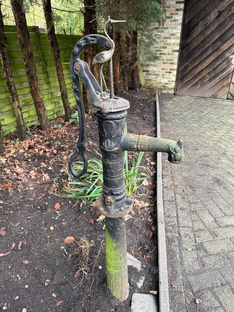 Oude waterpomp, Tuin en Terras, Waterpompen, Ophalen, Zo goed als nieuw