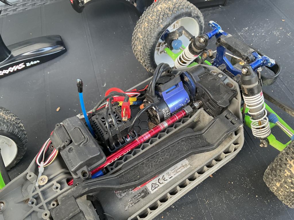 Traxxas rustler 4x4, Hobby en Vrije tijd, Ophalen of Verzenden, Zo goed als nieuw