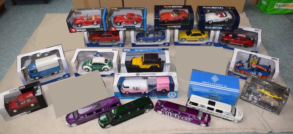 20 miniature automobile 1:18 et 1:24, Hobby & Loisirs créatifs, Enlèvement, Neuf, Burago
