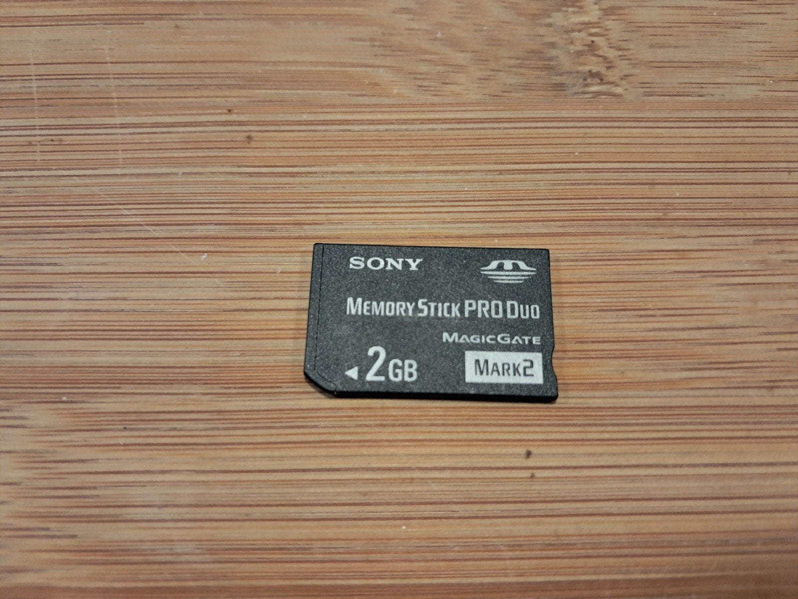 Memory Stick Pro Duo 2GB Sony, TV, Hi-fi & Vidéo, Photo | Cartes mémoire, Enlèvement ou Envoi