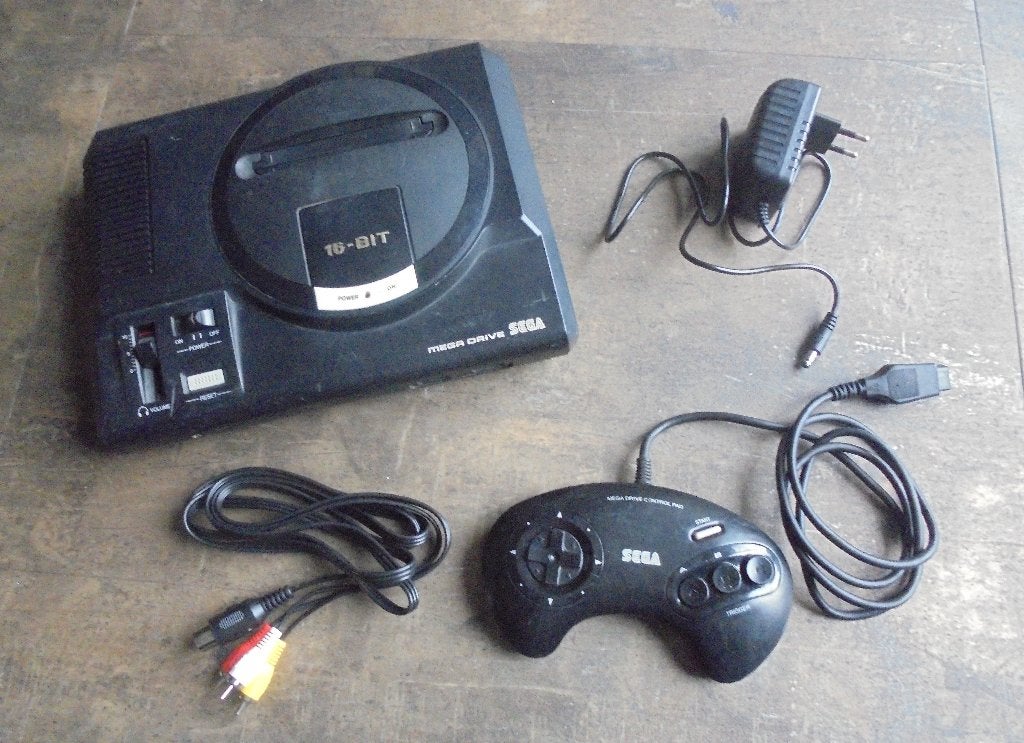 Sega Mega Drive spelconsole (zie foto's), Enlèvement ou Envoi, Utilisé, Avec 1 manette, Mega Drive