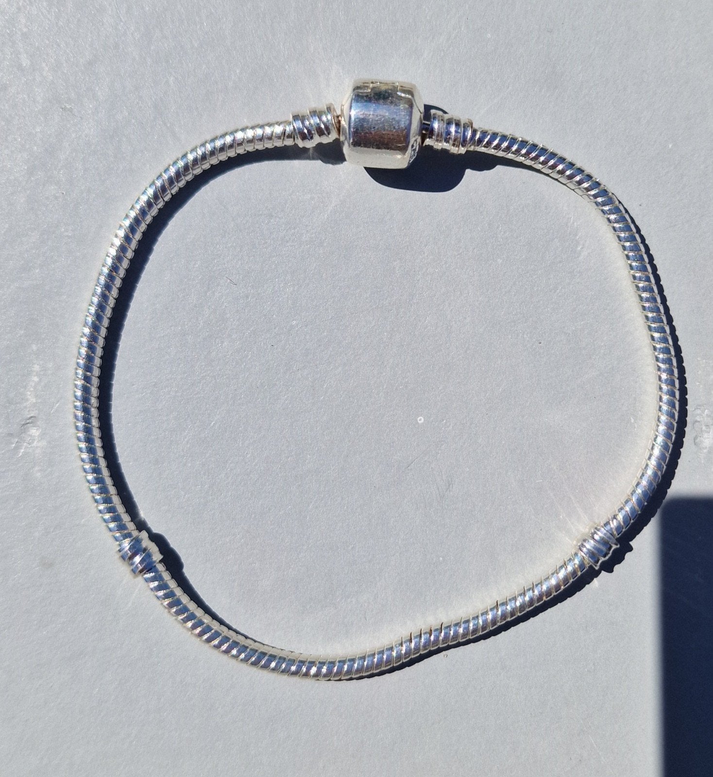 Zilveren bedelarmband, Handtassen en Accessoires, Armbanden, Ophalen of Verzenden