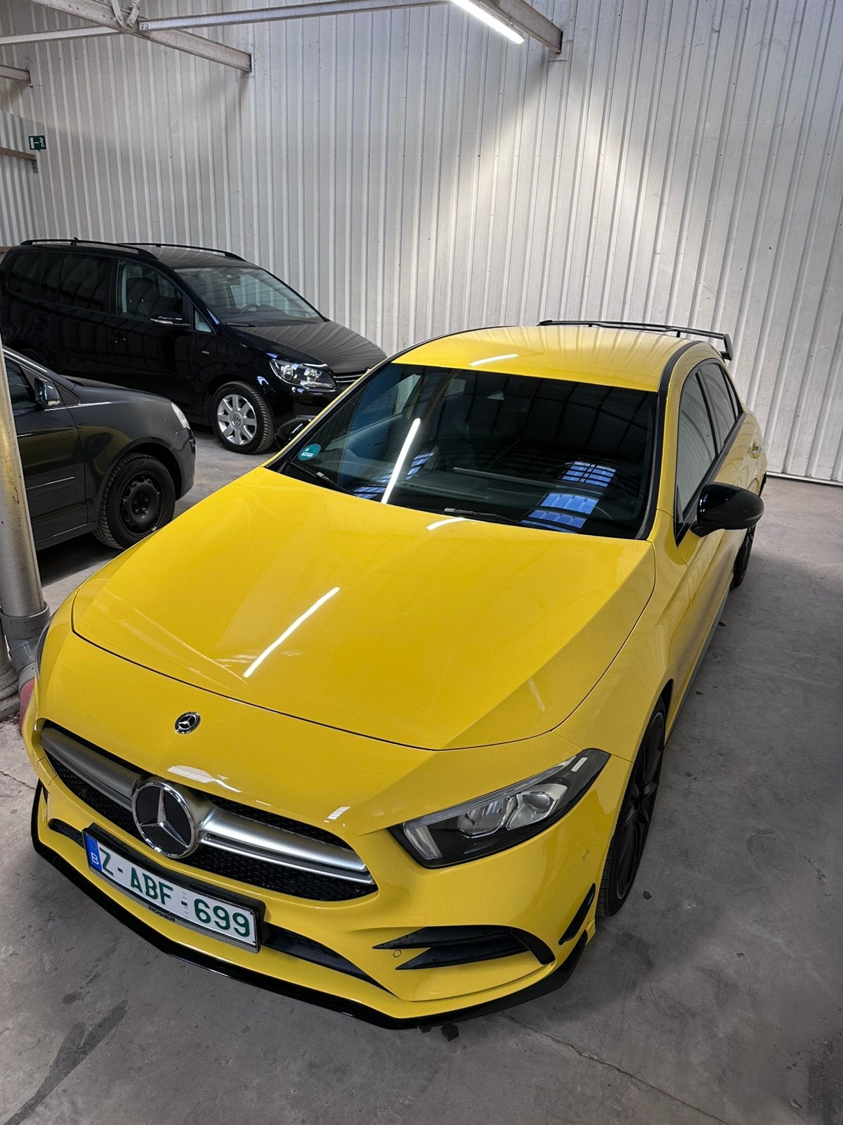 Mercedes-Benz A 35 AMG AMG | BURMESTER | CAMERA | NAPPA, Auto's, Automaat, 1998 cc, 4 cilinders, Geel