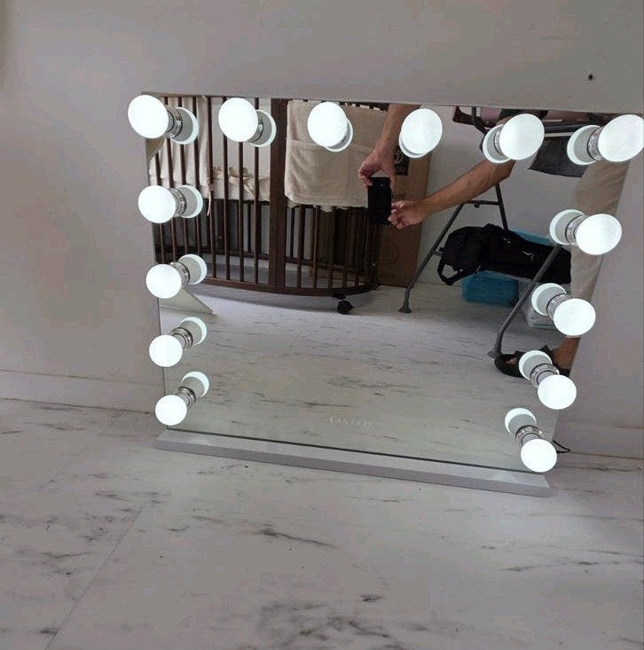 Miroir Vanitii avec éclairage LED – État neuf !
