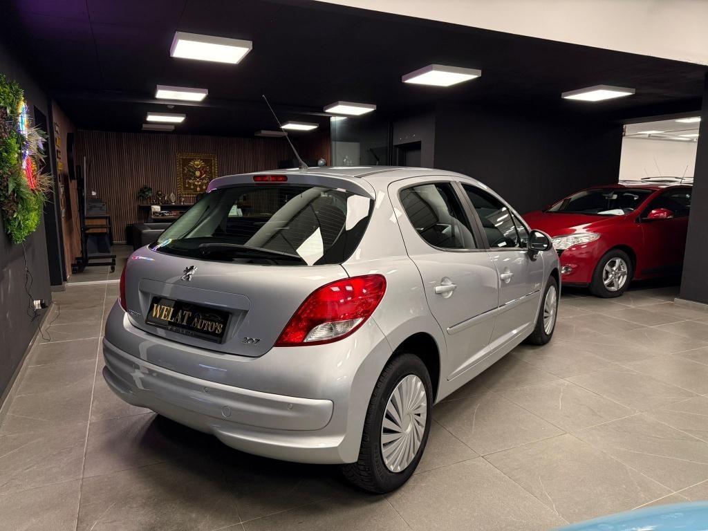 PEUGEOT 207 BENZINE 2012 NIEUW STAAT, Autos, Bluetooth, Achat, Entreprise, Noir