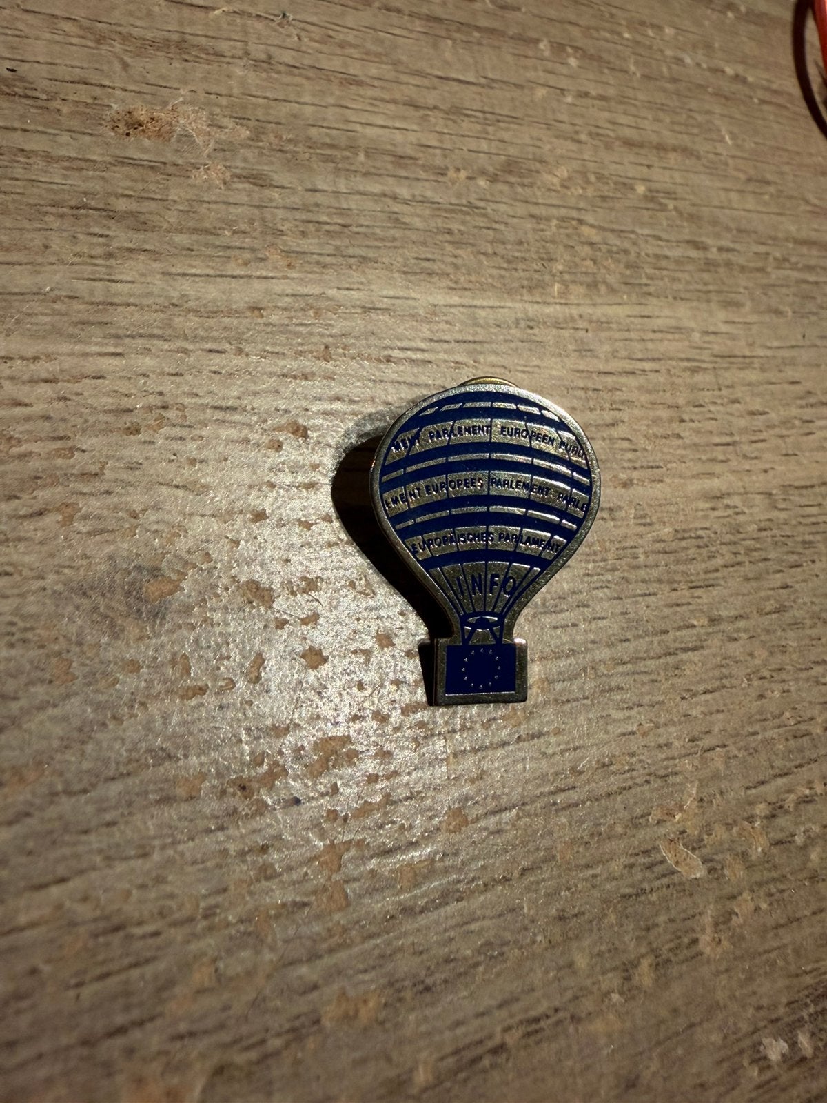 Pin europees parlement, Ophalen of Verzenden, Zo goed als nieuw