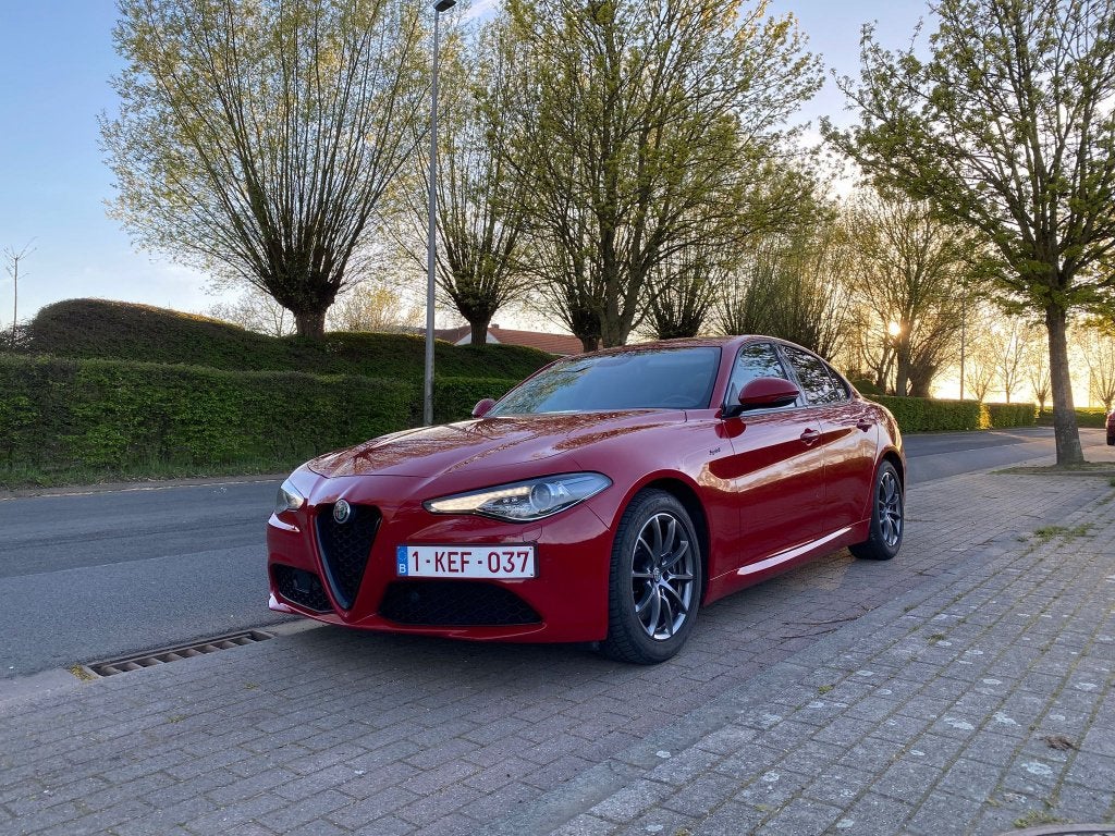 Alfa Romeo Giulia, Achat, Entretenue par le concessionnaire, Noir, 5 portes