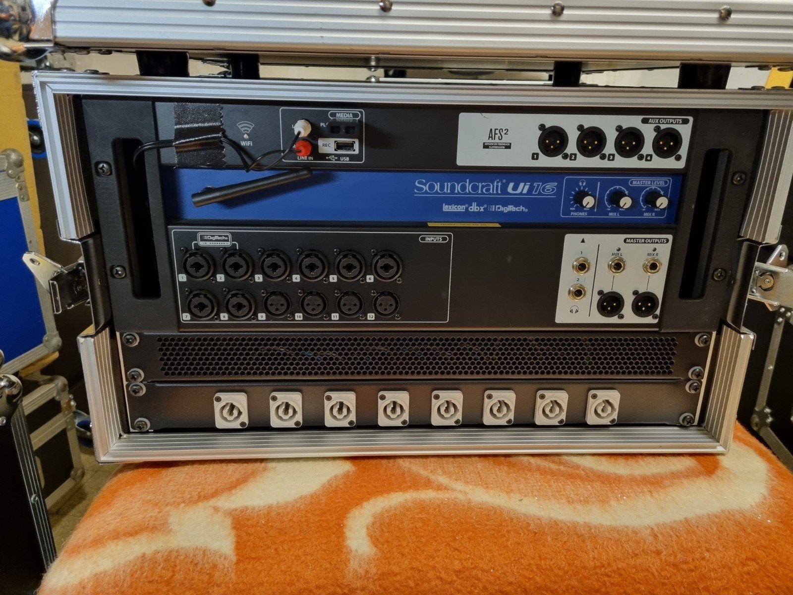Soundcraft ui16, Ophalen
