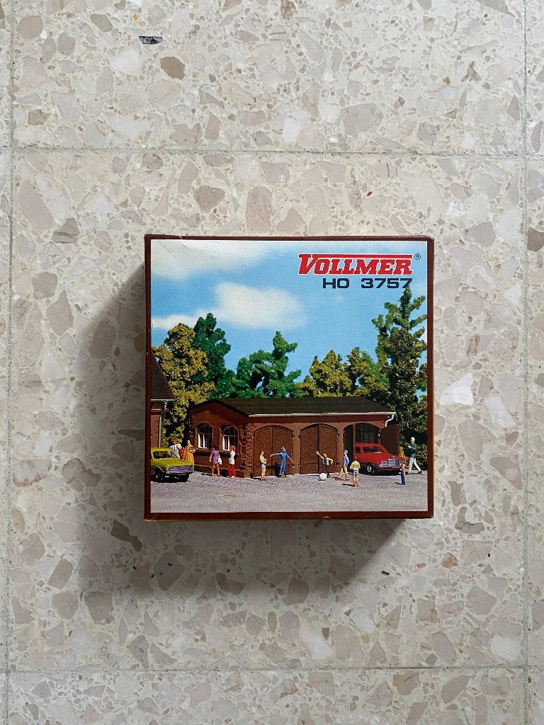 GARAGE POUR VOITURES - VOLLMER - 1:87, Hobby & Loisirs créatifs, Trains miniatures | HO, Envoi, Neuf, Courant continu ou Courant alternatif