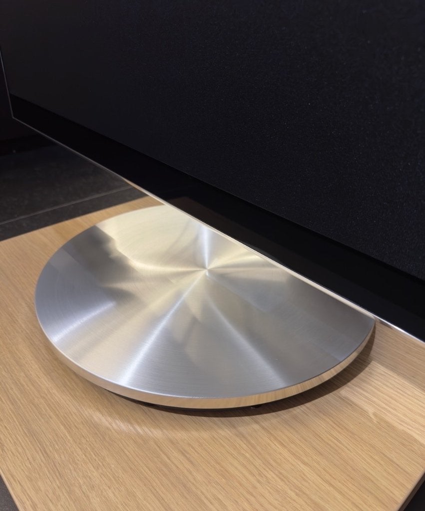 Bang & Olufsen Beovision 14-40 UHD 4K met motor stand - B&O, TV, Hi-fi & Vidéo, Info@bang-olufsen.dk, Comme neuf, Enlèvement, Bang & Olufsen Alle 1 / DK-7600 Struer / Denmark