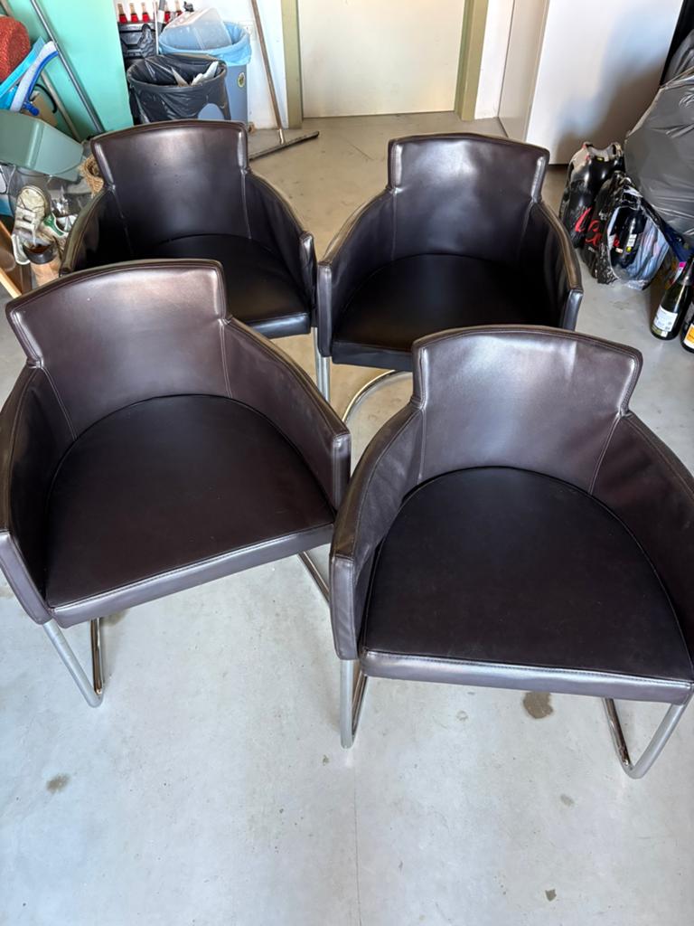 Gratis af te halen stoelen, Ophalen, Zo goed als nieuw