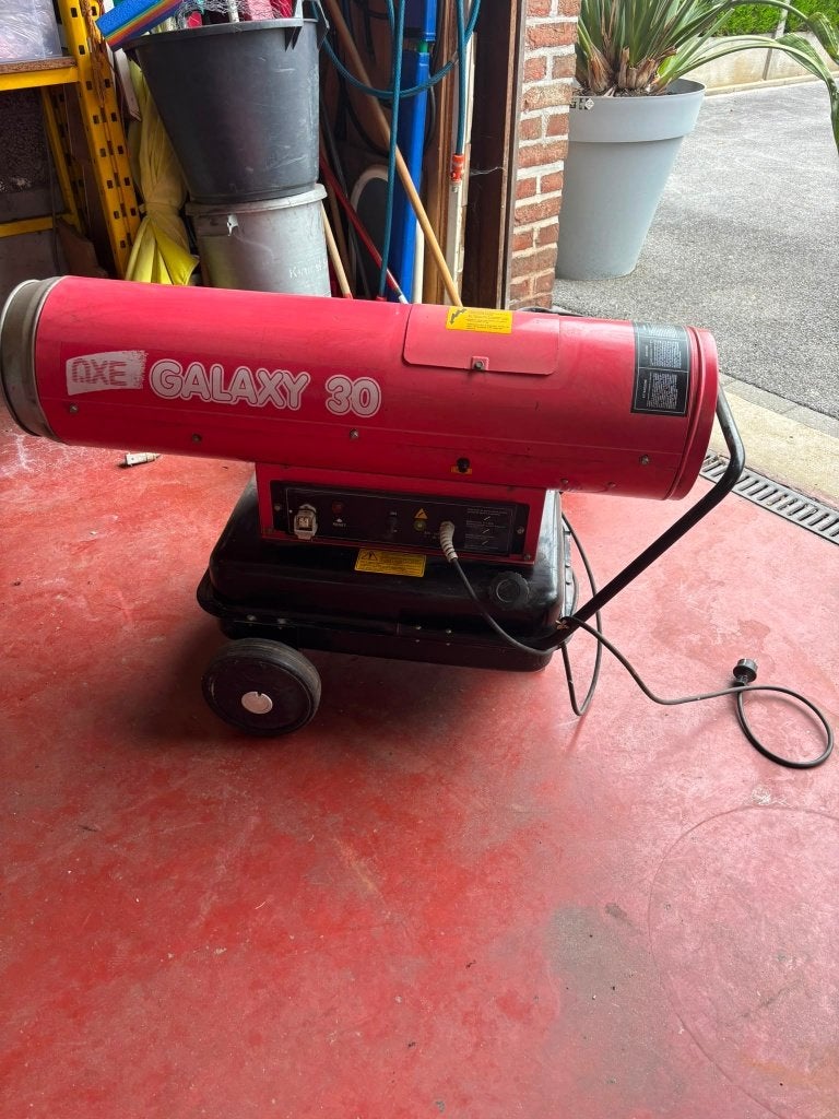 Pistolet à air chaud diesel AxE Galaxy 30 -  25 kW, Bricolage & Construction, Enlèvement, Utilisé, Poêle, 60 à 150 cm