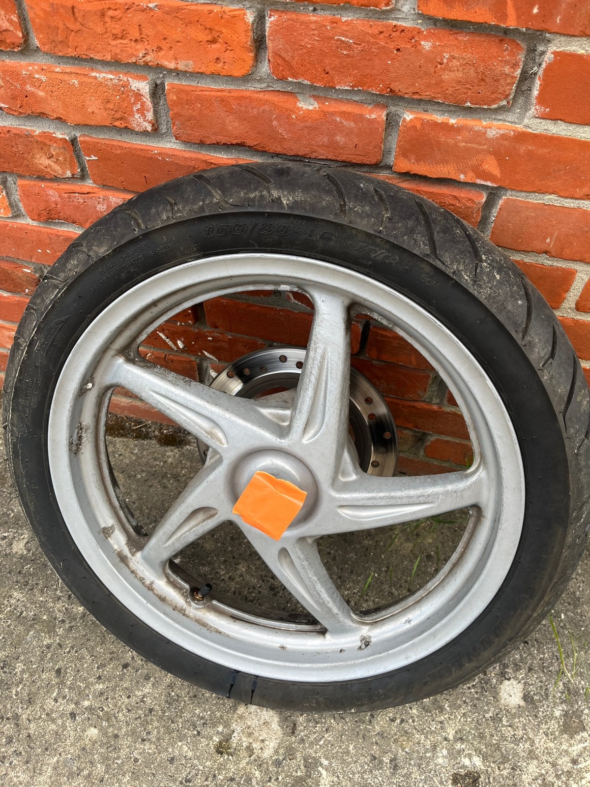Honda SH125i 2005 voorwiel met goede band., Motoren, Ophalen, Gebruikt