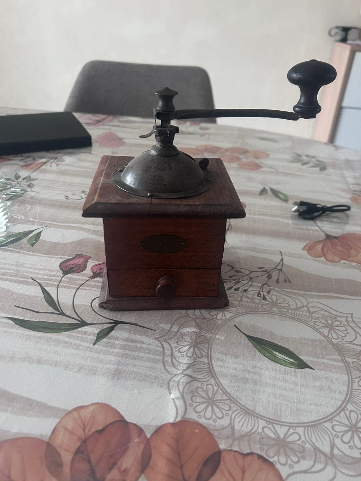 Ancien moulin à café Peugeot Frères (Vintage / Collection), Enlèvement