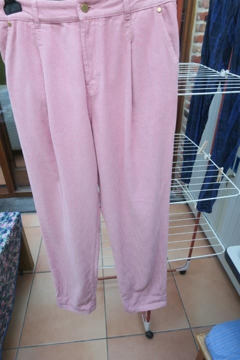 Broek nieuw oud roze geribd Essentiel mt 38-40 (29), Kleding | Dames, Maat 38/40 (M), Nieuw, Ophalen of Verzenden, Essentiel Antwerp