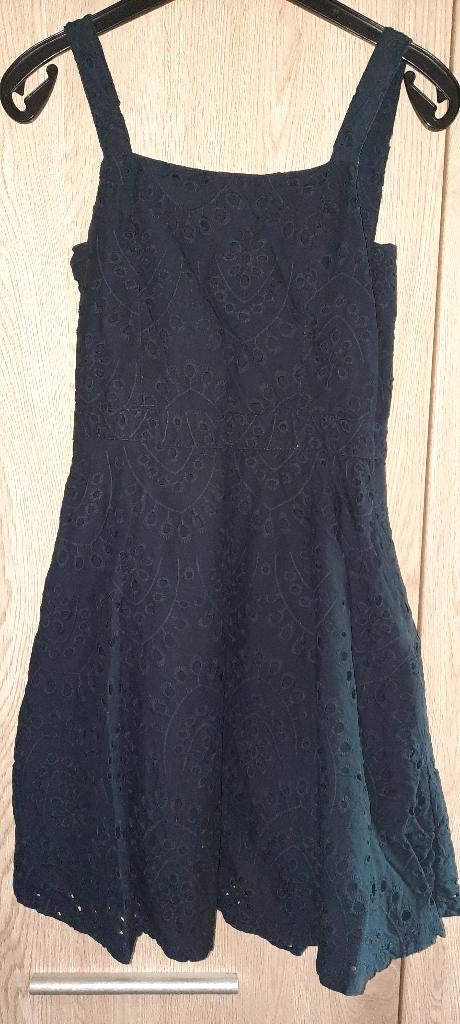 Belle robe taille 138/143 - 10 ans, Kiabi, Robe ou Jupe, Enlèvement ou Envoi, Comme neuf