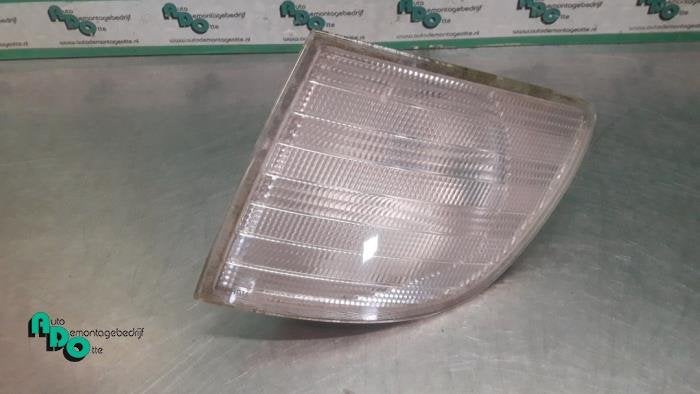 Feu clignotant gauche d'un Mercedes Vito (Vito 96-), Autos : Pièces & Accessoires, 3 mois de garantie, Utilisé, -, -