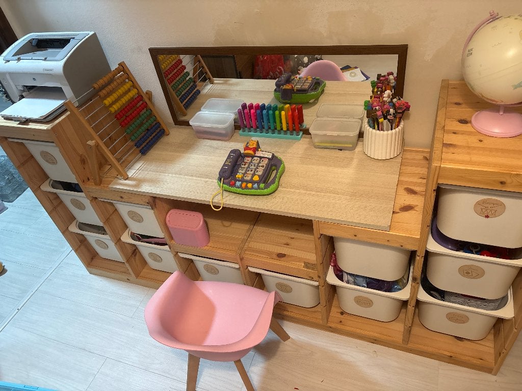 Bureau enfant IKEA TROFAST complet + bacs + chaise rose, Enlèvement, Comme neuf, Commode