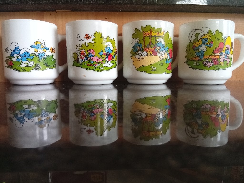 4 tasses Schtroumpfs (Pub. Benedictin)., Collections, Schtroumpfs, Enlèvement ou Envoi, Neuf, Différents Schtroumpfs, Maison ou Attribut