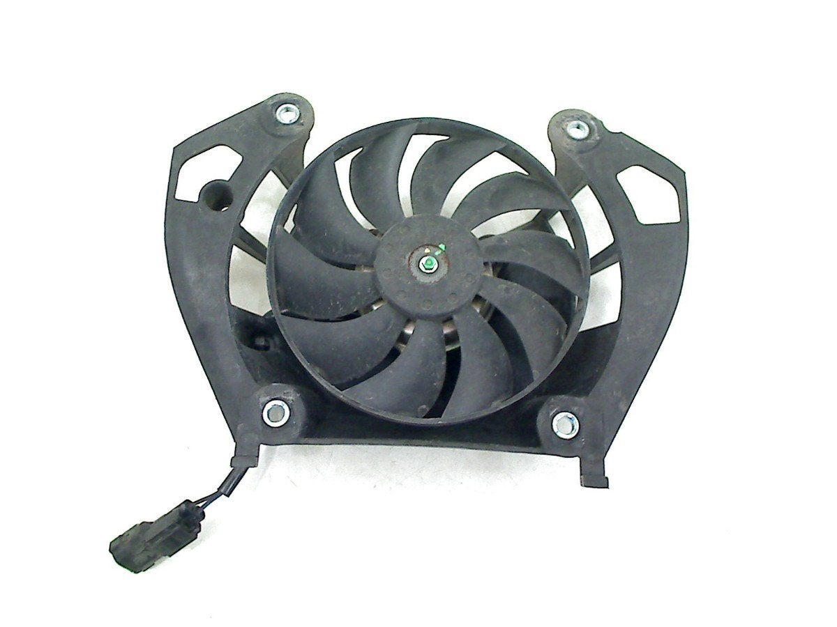 VENTILATOR Honda CB 500 X 2023- (01-2023/-), Motoren, Honda Center GmbH, Gebruikt, Info@honda.de, Hanauer Landstraße  222-224
60314  Frankfurt am Main, DE