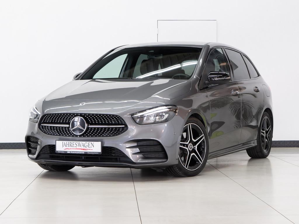 Mercedes-Benz B 180 Automaat AMG Night Widescreen Sfeerlicht, Auto's, Mercedes-Benz, Monovolume, 4 cilinders, 136 pk, Alcantara