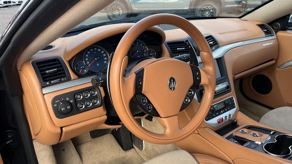 Maserati Granturismo S 4.7L 2010 Zeer mooi (BTW Auto), Auto's, Maserati, Automaat, Beige, Bedrijf, Zilver of Grijs
