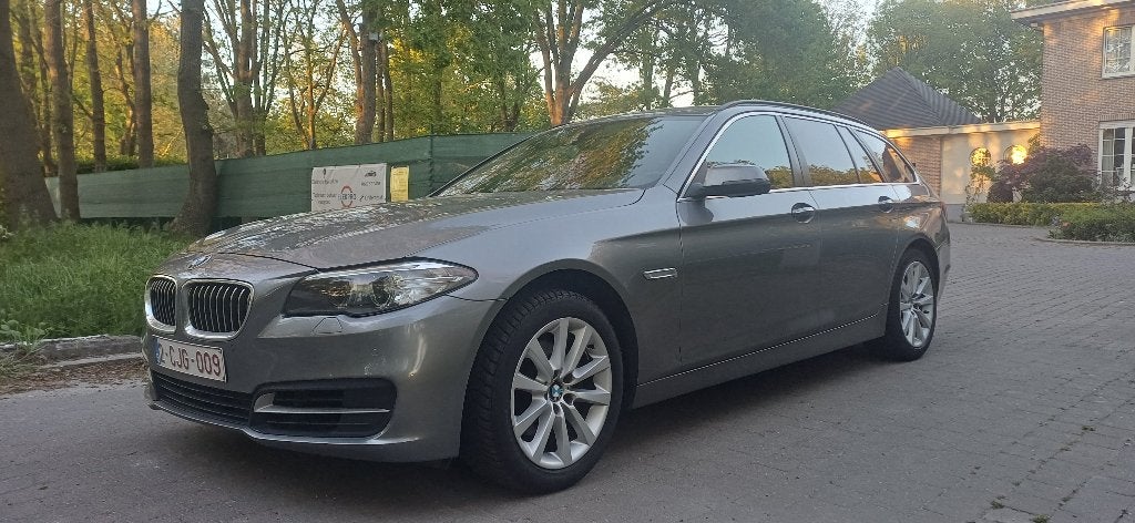 BMW 5 Reeks,205PK, Facelift 2015-123350km.Automaat,Euro 6b, Auto's, Automaat, 5 deurs, Particulier, Bi-Xenon koplampen