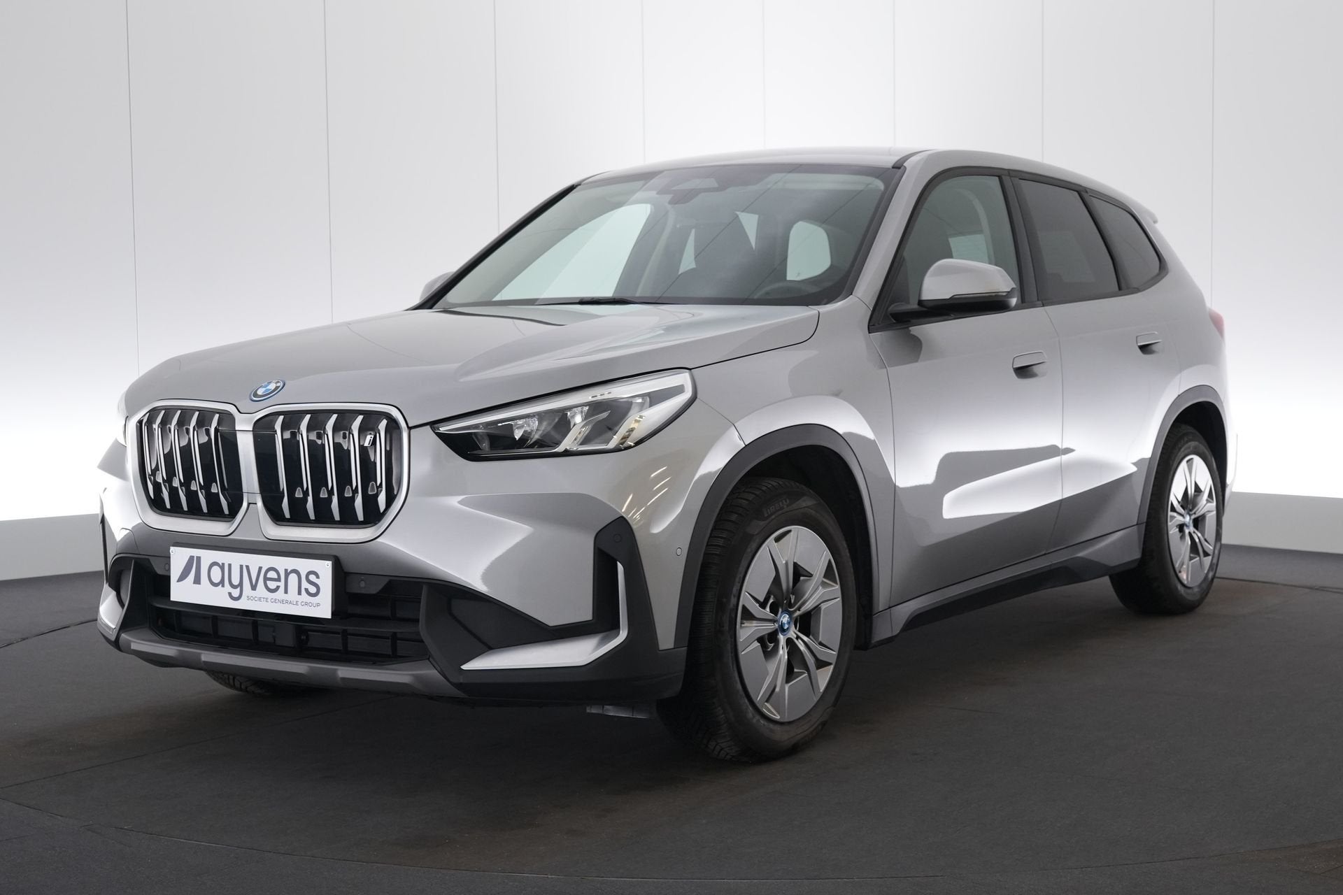 (2DTH897) BMW IX1, Autos, Entreprise, Carnet d'entretien, Autres couleurs, 5 places