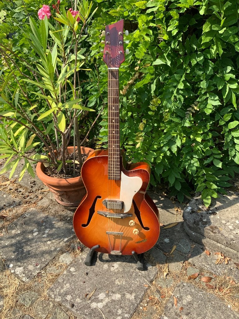Klira akoestisch-electrische vintage gitaar 1958, Musique & Instruments, Enlèvement ou Envoi, Utilisé, Hollow body, Autres marques