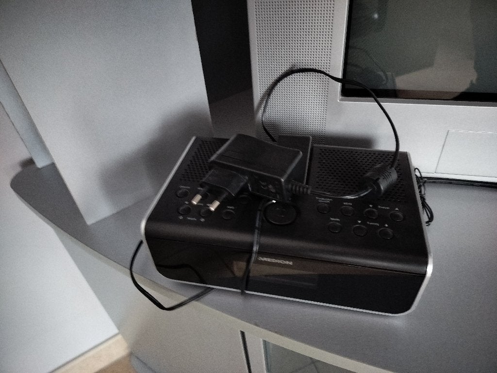 Medion Digitale Projectiewekkerradio / Klokradio met Adapter, Ophalen of Verzenden, Gebruikt, Digitaal