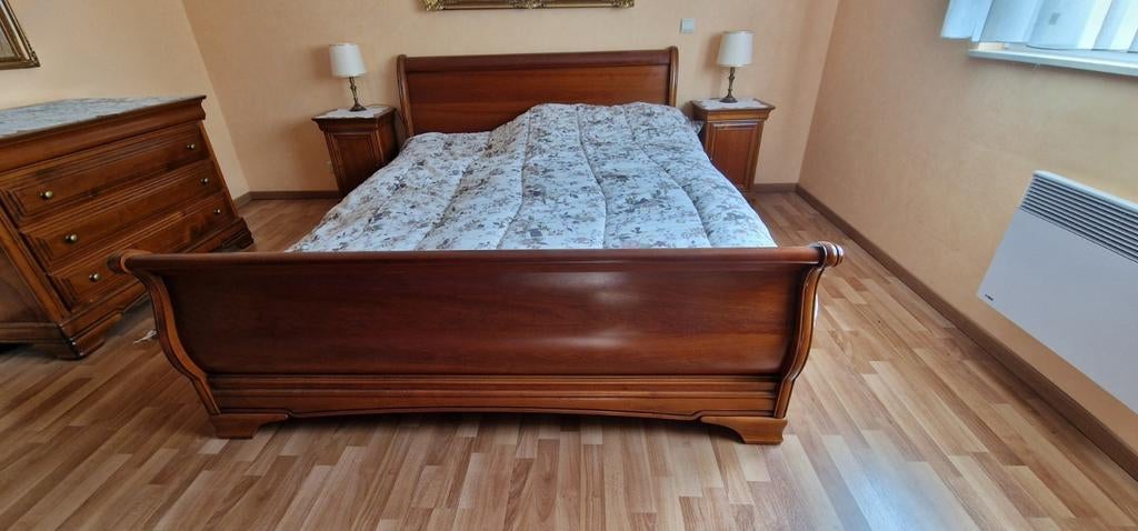 Slaapkamer kerselaar, Enlèvement