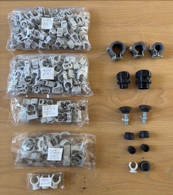Clips à ressort connectables #191 (supports de serrage)  etc, Enlèvement ou Envoi, Comme neuf, Autres types