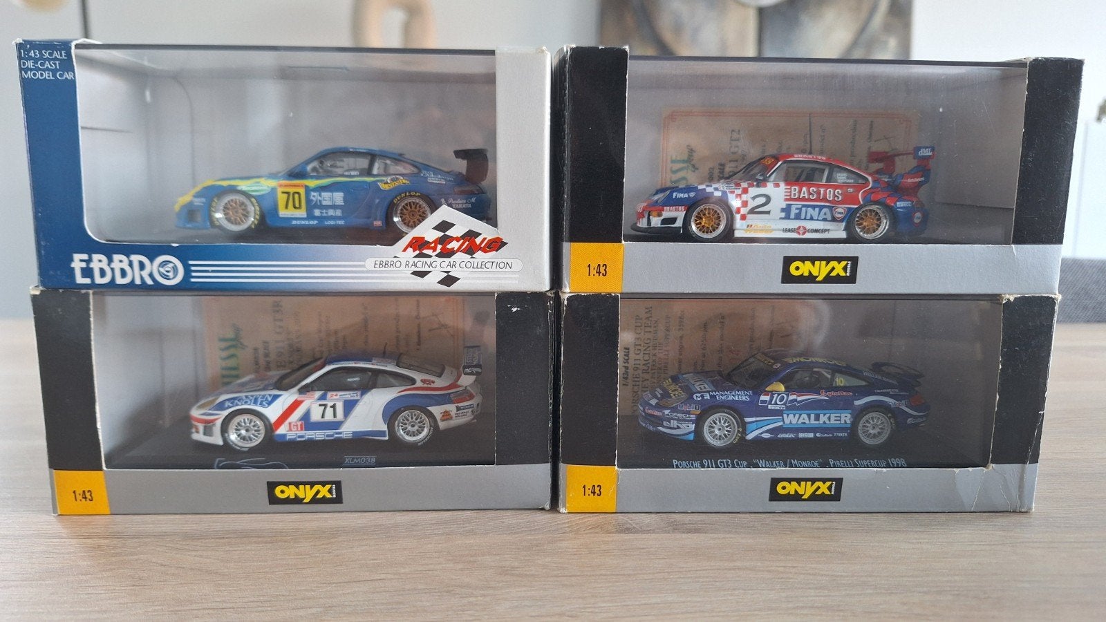Set de 4 porsches à l'échelle 1:43, Enlèvement ou Envoi, Comme neuf, Voiture, Autres marques