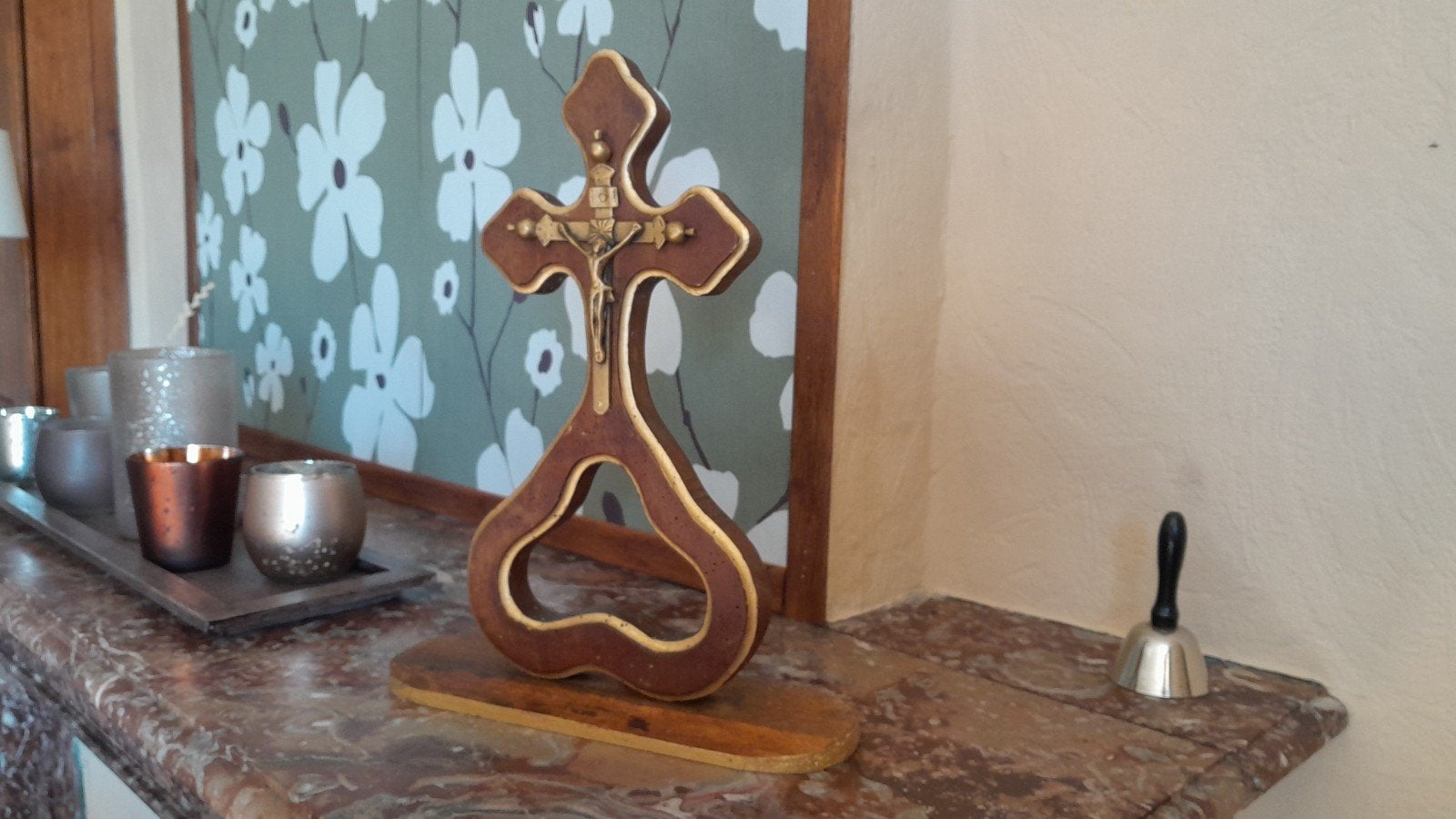 ancienne croix en bois, Enlèvement ou Envoi
