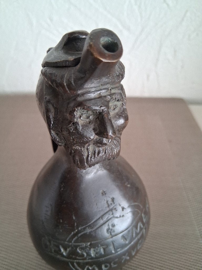 CRUCHE BARBU EN BRONZE, Enlèvement ou Envoi, Bronze
