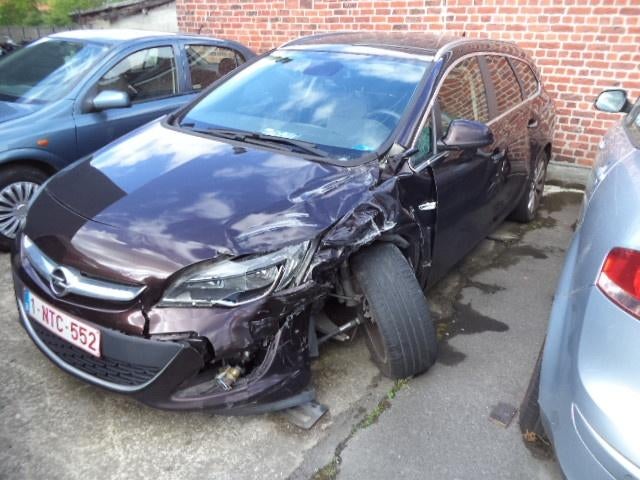 Opel Astra break 2012, Autos, Opel, Entreprise, Astra, Airbags, Ordinateur de bord, Verrouillage central, Cruise Control, Peinture métallisée