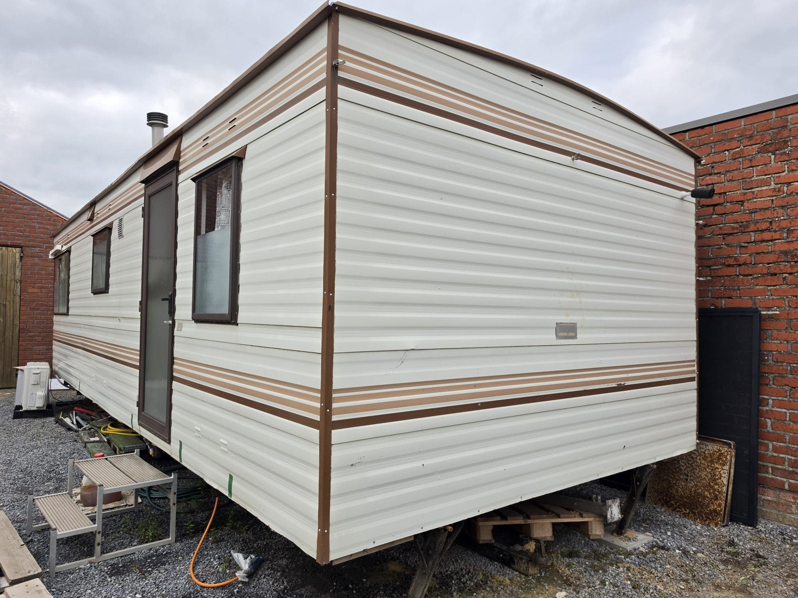 Sta caravan 10m op 3m, Caravans en Kamperen, Tot en met 2