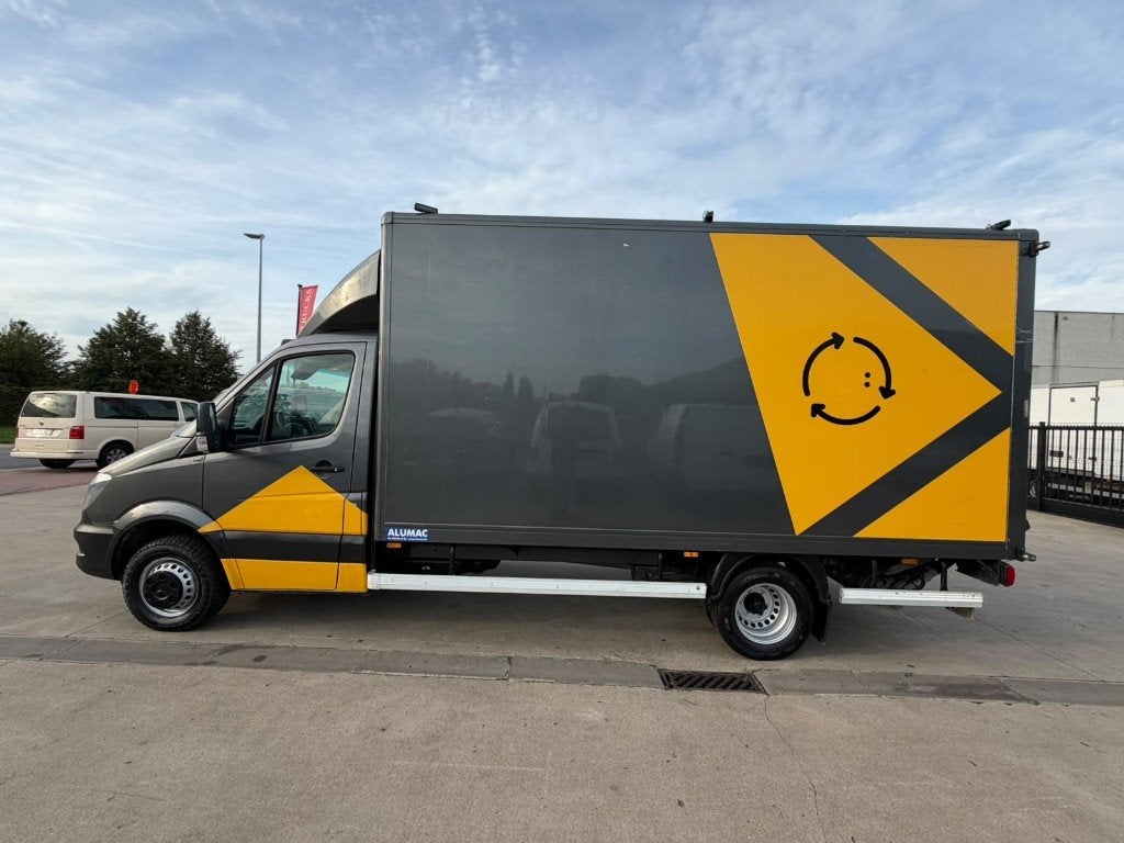 Mercedes-Benz Sprinter 516 (Stock ID 74717), Auto's, Euro 5, Stof, Zwart, Bedrijf
