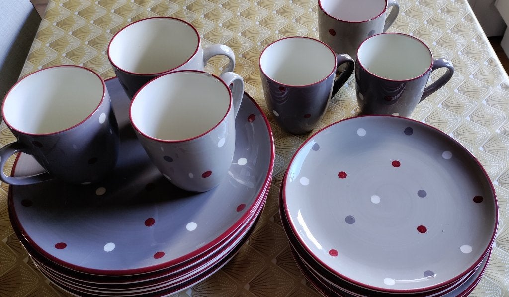 Assiettes et mugs "Maison du monde", Maison & Meubles, Cuisine | Vaisselle, Utilisé, Assiettes(s), Enlèvement