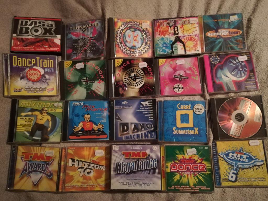 Lot dance train, turn up bass, tmf dance enz, Ophalen of Verzenden