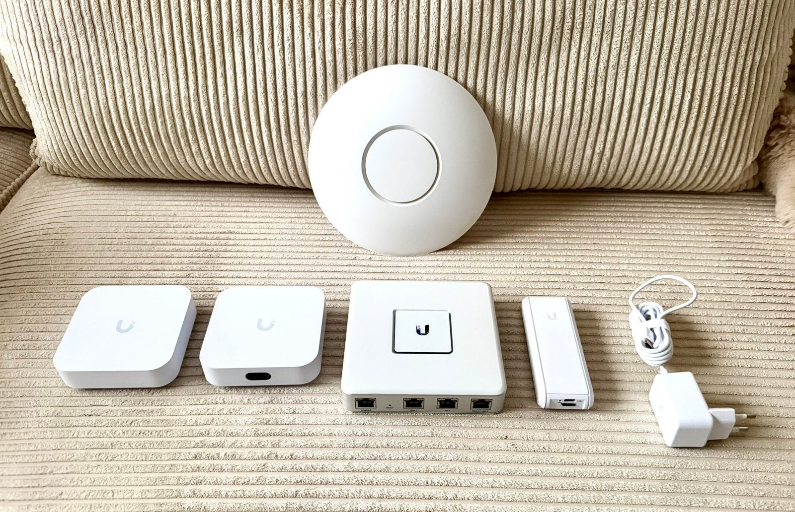 Passerelle de sécurité Ubiquiti Unifi ! (DIRE), Informatique & Logiciels, Routeurs & Modems, Enlèvement ou Envoi, Comme neuf, Routeur