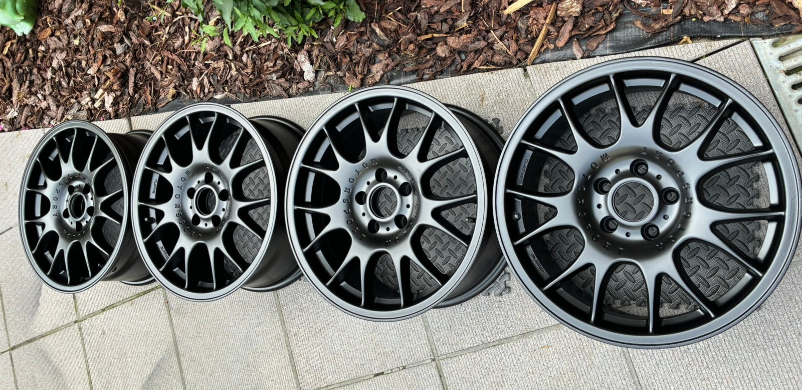 Bbs replica, Ophalen