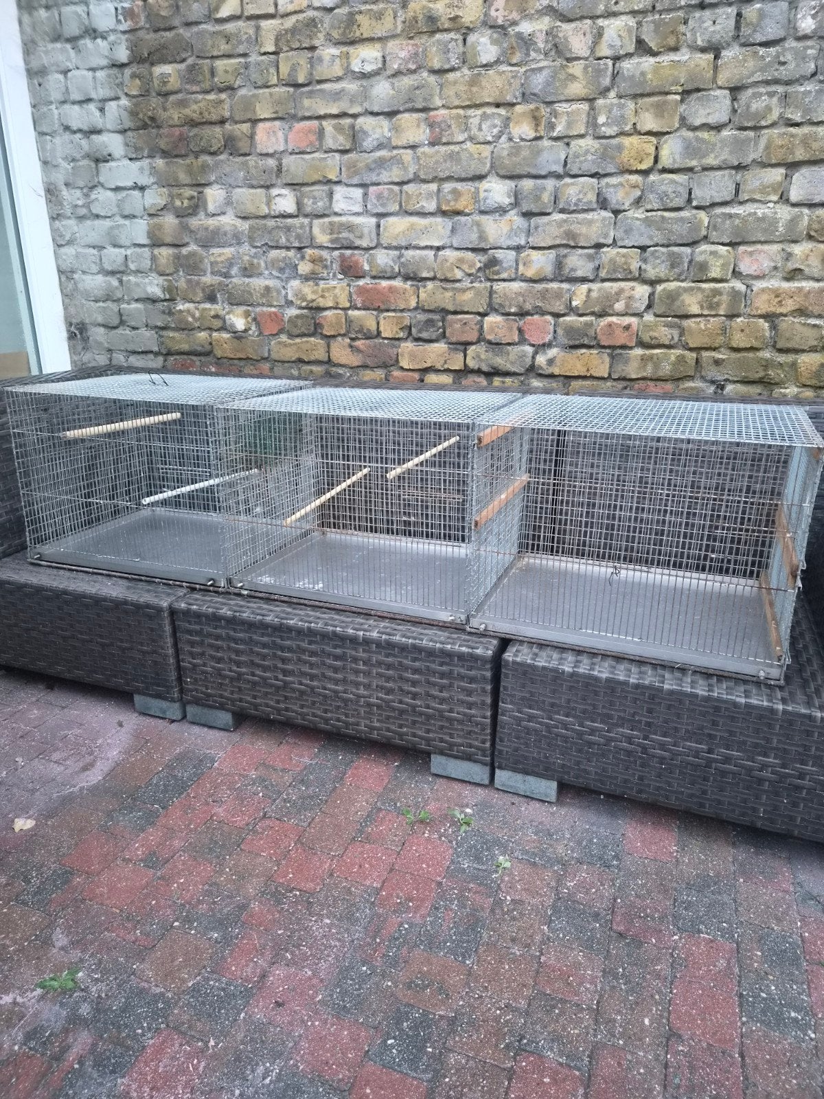 Metalen vogelvlucht – 4 verbonden kooien (2,40 m breed), Animaux & Accessoires, Oiseaux | Cages & Volières, Enlèvement, Utilisé