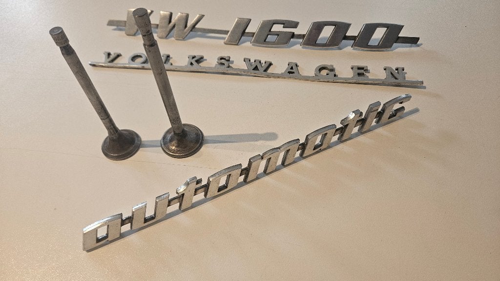VW oldtimer attributen en emblemen, Ophalen, Gebruikt, Volkswagen