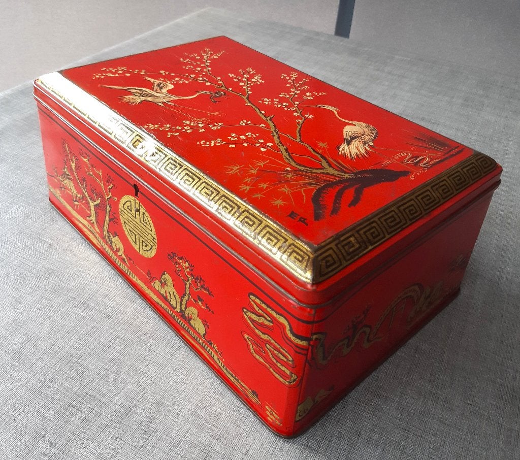 Vintage rode blikken doos met kraanvogels Aziatisch ontwerp, Verzamelen, Blikken, Gebruikt, Ophalen of Verzenden
