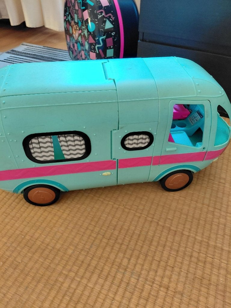 camping car pouppées LOL, Enlèvement, Utilisé, Maison de poupées