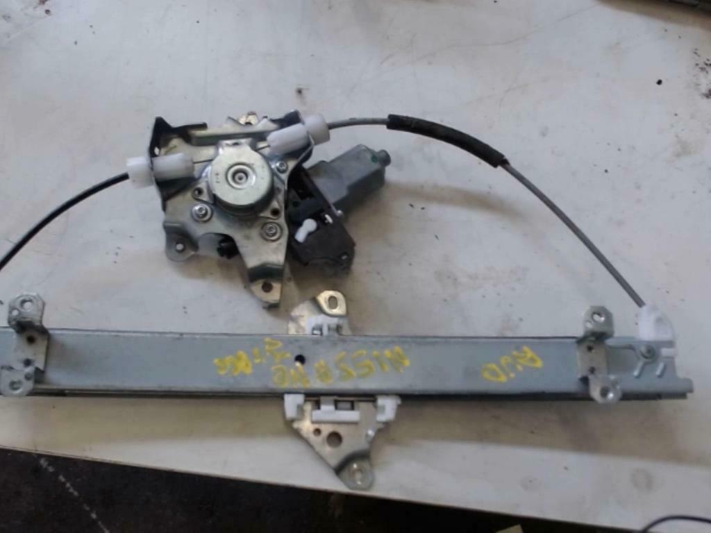 leve vitre electrique  avant droit  nissan juke, Gebruikt, Ophalen of Verzenden, Nissan, Voor