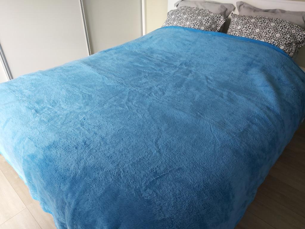 Couverture bleue 220x240cm pour 2 personnes état neuf, Neuf, Enlèvement, Couverture ou Couette, Bleu