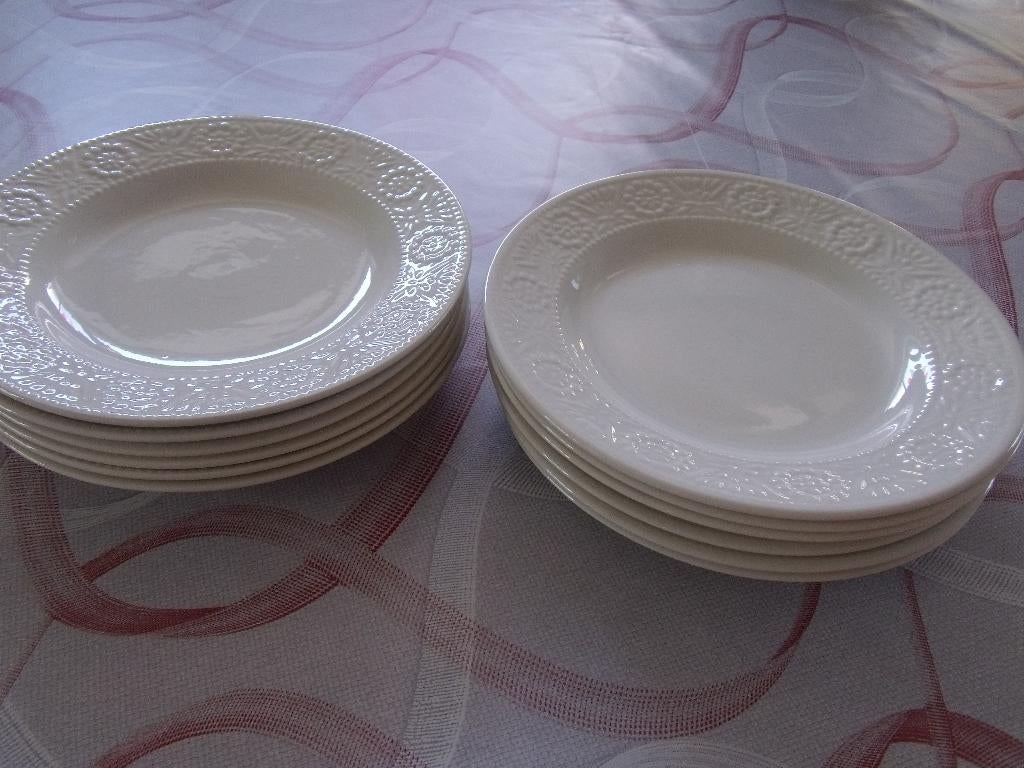 12 assiettes à dessert Boch Fres La Louvière, Enlèvement